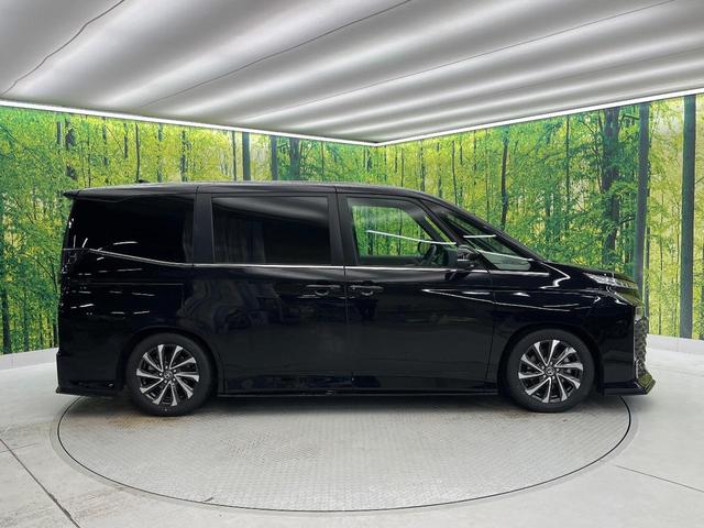 ヴォクシー Ｓ－Ｚ　禁煙車　純正１０．５型ナビ　快適利便ＰＫＧ　バックカメラ　両側電動　セーフティセンス　シートヒーター　前後ドラレコ　コーナーセンサー　シートヒーター　ビルトインＥＴＣ　ＨＤＭＩ（30枚目）