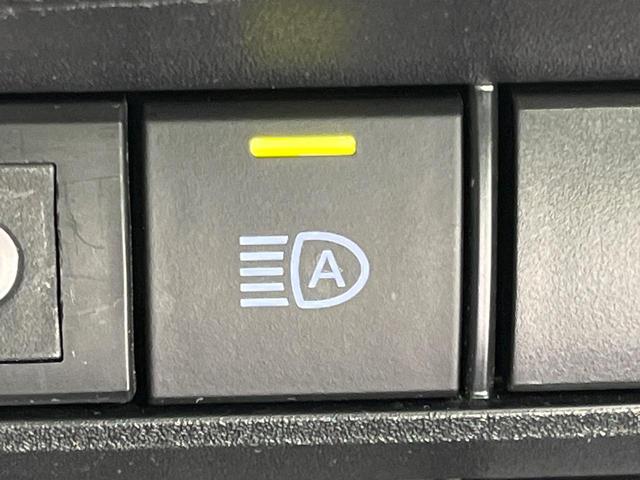 ヴォクシー Ｓ－Ｚ　禁煙車　純正１０．５型ナビ　快適利便ＰＫＧ　バックカメラ　両側電動　セーフティセンス　シートヒーター　前後ドラレコ　コーナーセンサー　シートヒーター　ビルトインＥＴＣ　ＨＤＭＩ（49枚目）