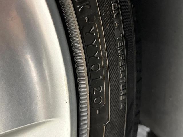 プリウス Ｓツーリングセレクション・マイコーデ　純正ナビ　バックカメラ　禁煙車　スマートキー　ＬＥＤヘッド　ビルトインＥＴＣ　純正１７インチアルミ　オートライト　オートエアコン　Ｂｌｕｅｔｏｏｔｈ　ＤＶＤ再生　フルセグ（32枚目）