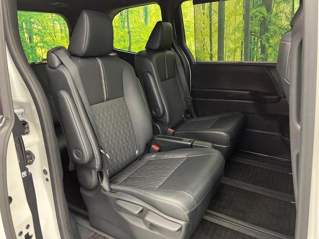 ノア Ｓ－Ｚ　純正１０型ナビ　バックカメラ　禁煙車　フリップダウンモニター　両側電動スライドドア　リアオートエアコン　セーフティセンス　レーダークルーズ　シートヒーター　ＥＴＣ２．０　フルセグ　ドラレコ（10枚目）