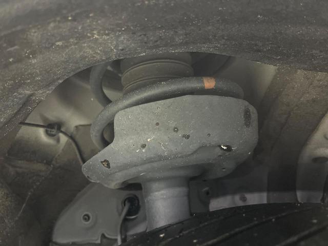 ノア Ｓ－Ｚ　純正１０型ナビ　バックカメラ　禁煙車　フリップダウンモニター　両側電動スライドドア　リアオートエアコン　セーフティセンス　レーダークルーズ　シートヒーター　ＥＴＣ２．０　フルセグ　ドラレコ（21枚目）