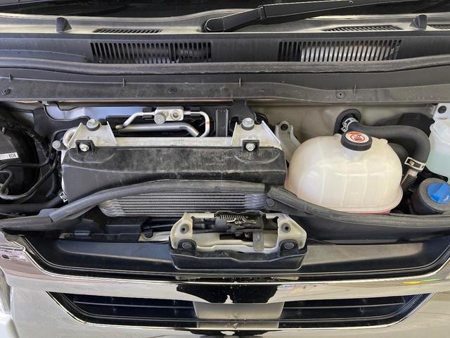 ハイエースバン スーパーＧＬ　ダークプライムＩＩ　ＢＩＧ－Ｘ１１型ナビ　全周囲カメラ　禁煙車　両側電動スライドドア　フリップダウンモニター　デジタルインナーミラー　フルセグ　ＥＴＣ　スマートキー＆プッシュスタート　ＬＥＤヘッド（25枚目）