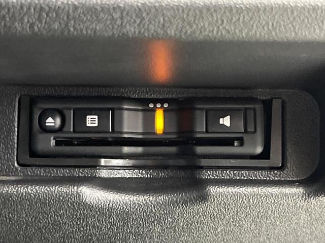 ハイエースバン スーパーＧＬ　ダークプライムＩＩ　ＢＩＧ－Ｘ１１型ナビ　全周囲カメラ　禁煙車　両側電動スライドドア　フリップダウンモニター　デジタルインナーミラー　フルセグ　ＥＴＣ　スマートキー＆プッシュスタート　ＬＥＤヘッド（42枚目）