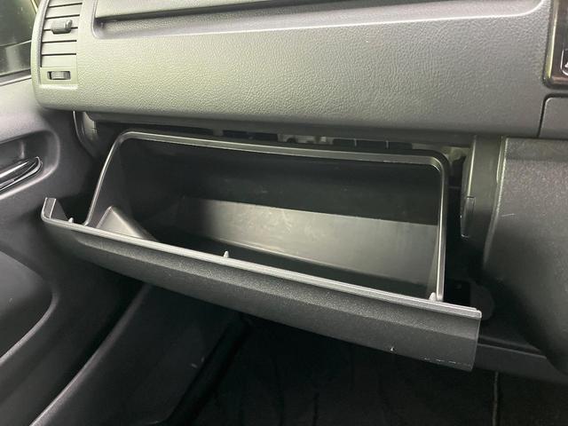 ハイエースバン スーパーＧＬ　ダークプライムＩＩ　ＢＩＧ－Ｘ１１型ナビ　全周囲カメラ　禁煙車　両側電動スライドドア　フリップダウンモニター　デジタルインナーミラー　フルセグ　ＥＴＣ　スマートキー＆プッシュスタート　ＬＥＤヘッド（53枚目）