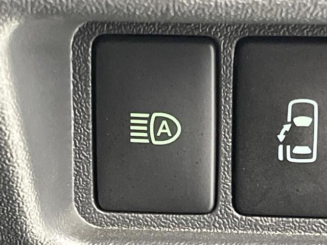 ハイエースバン スーパーＧＬ　ダークプライムＩＩ　ＢＩＧ－Ｘ１１型ナビ　全周囲カメラ　禁煙車　両側電動スライドドア　フリップダウンモニター　デジタルインナーミラー　フルセグ　ＥＴＣ　スマートキー＆プッシュスタート　ＬＥＤヘッド（63枚目）