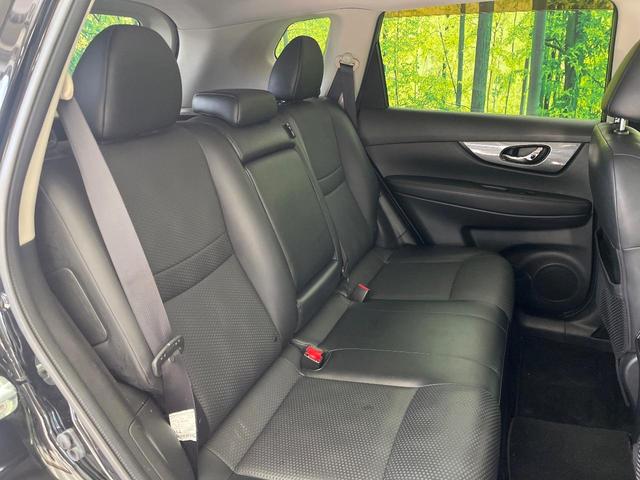 エクストレイル ２０Ｘ　エマージェンシーブレーキパッケージ　４ＷＤ　ＳＤナビ　バックカメラ　衝突被害軽減システム　禁煙車　ハーフレザーシート　コーナーセンサー　スマートキー　ＬＥＤヘッド　ＥＴＣ　純正１７インチアルミ　オートライト　デュアルエアコン（10枚目）