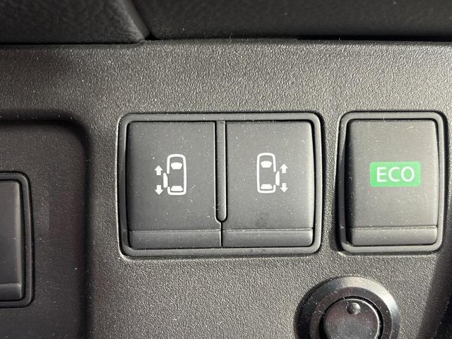 セレナ ライダーブラックラインＳ－ＨＶアドバンスドセーフティ　後席モニター　純正８インチナビ　全周囲カメラ　禁煙車　衝突軽減装置　両側電動スライドドア　ＥＴＣ　ドライブレコーダー　ＬＥＤヘッド　クルーズコントロール　コーナーセンサー　車線逸脱警報　誤発進抑制機能（8枚目）