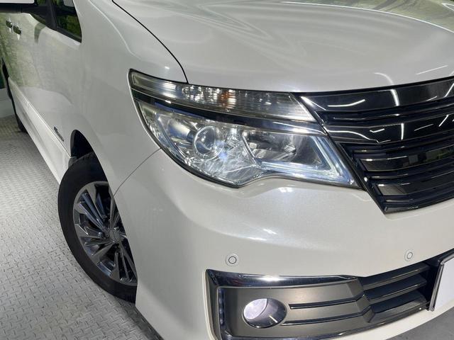 セレナ ライダーブラックラインＳ－ＨＶアドバンスドセーフティ　後席モニター　純正８インチナビ　全周囲カメラ　禁煙車　衝突軽減装置　両側電動スライドドア　ＥＴＣ　ドライブレコーダー　ＬＥＤヘッド　クルーズコントロール　コーナーセンサー　車線逸脱警報　誤発進抑制機能（14枚目）