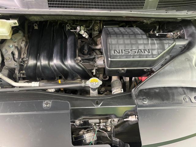 セレナ ライダーブラックラインＳ－ＨＶアドバンスドセーフティ　後席モニター　純正８インチナビ　全周囲カメラ　禁煙車　衝突軽減装置　両側電動スライドドア　ＥＴＣ　ドライブレコーダー　ＬＥＤヘッド　クルーズコントロール　コーナーセンサー　車線逸脱警報　誤発進抑制機能（19枚目）