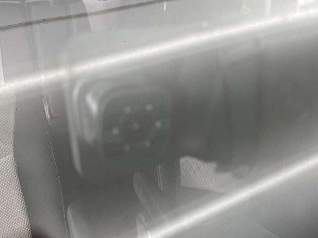 セレナ ライダーブラックラインＳ－ＨＶアドバンスドセーフティ　後席モニター　純正８インチナビ　全周囲カメラ　禁煙車　衝突軽減装置　両側電動スライドドア　ＥＴＣ　ドライブレコーダー　ＬＥＤヘッド　クルーズコントロール　コーナーセンサー　車線逸脱警報　誤発進抑制機能（40枚目）