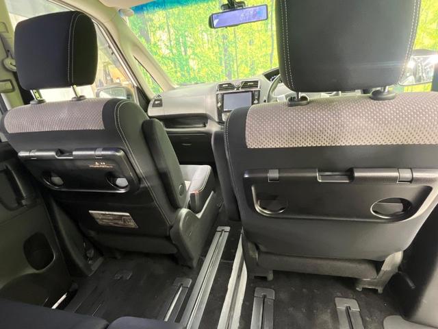 セレナ ライダーブラックラインＳ－ＨＶアドバンスドセーフティ　後席モニター　純正８インチナビ　全周囲カメラ　禁煙車　衝突軽減装置　両側電動スライドドア　ＥＴＣ　ドライブレコーダー　ＬＥＤヘッド　クルーズコントロール　コーナーセンサー　車線逸脱警報　誤発進抑制機能（46枚目）