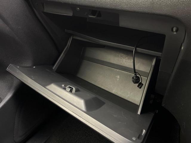 セレナ ハイウェイスターＳ－ＨＶアドバンスドセーフティパック　後席モニター　純正８インチナビ　全周囲カメラ　禁煙車　エマージェンシーブレーキ　両側電動スライドドア　ＥＴＣ　ＬＥＤヘッド　クルーズコントロール　コーナーセンサー　リアオートエアコン（58枚目）