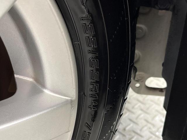 スペーシア Ｘリミテッド　純正ナビ　両側電動ドア　バックカメラ　衝突被害軽減システム　禁煙車　シートヒーター　前後ドラレコ　スマートキー　ＨＩＤヘッド　ＥＴＣ　純正１４インチアルミ　オートエアコン（32枚目）