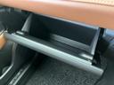 リラックス　９．８型ディスプレイオーディオ　禁煙車　フルセグ　全周囲カメラ　セーフティシステムプラス　サドルタン革シート　パワーバックドア　メモリーシート　前席シートヒーター　ハンドルヒーター　ＬＥＤヘッド（51枚目）