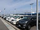 ズラッと並んだ展示車と大きな「N」の看板が目印です!