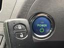 プリウス S 禁煙車 純正ナビ バックカメラ ETC Bluetooth フルセグ HIDヘッドライト スマートキー オートエアコン オートライト フォグライト 盗難防止装置 プライバシーガラス(7枚目)