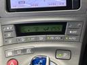 プリウス S 禁煙車 純正ナビ バックカメラ ETC Bluetooth フルセグ HIDヘッドライト スマートキー オートエアコン オートライト フォグライト 盗難防止装置 プライバシーガラス(8枚目)