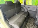 後部座席も気になるようなキズ・汚れやへたり等、大きなダメージはなく、良好な状態です。