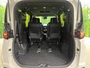 普段のお買い物や通勤、送迎等に十分な荷室スペースを確保しております。３列目を跳ね上げると、大きな荷物の積載も可能です♪