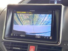 【バックカメラ】駐車時に後方がリアルタイム映像で確認できます。大型商業施設や立体駐車場での駐車時や、夜間のバック時に大活躍！運転スキルに関わらず、今や必須となった装備のひとつです！ 4