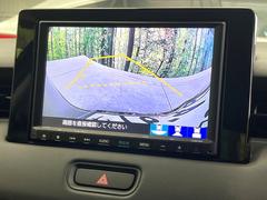 【バックカメラ】駐車時に後方がリアルタイム映像で確認できます。大型商業施設や立体駐車場での駐車時や、夜間のバック時に大活躍！運転スキルに関わらず、今や必須となった装備のひとつです！ 7
