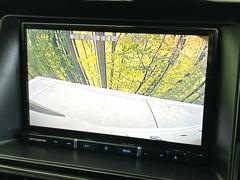 【バックカメラ】駐車時に後方がリアルタイム映像で確認できます。大型商業施設や立体駐車場での駐車時や、夜間のバック時に大活躍！運転スキルに関わらず、今や必須となった装備のひとつです！ 7