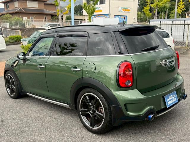 ＭＩＮＩ クーパーＳＤ　クロスオーバー　ナビ　フルセグＴＶ　バックカメラ　Ｂｌｕｅｔｏｏｔｈ　ミュージックサーバー　ルーフレール　ＣＤ＆ＤＶＤ再生　純正１８インチＡＷ　ＨＩＤヘッドライト　オートライト　ＥＴＣ　ＭＴモード付　電格ミラー（8枚目）