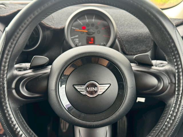 ＭＩＮＩ クーパーＳＤ　クロスオーバー　ナビ　フルセグＴＶ　バックカメラ　Ｂｌｕｅｔｏｏｔｈ　ミュージックサーバー　ルーフレール　ＣＤ＆ＤＶＤ再生　純正１８インチＡＷ　ＨＩＤヘッドライト　オートライト　ＥＴＣ　ＭＴモード付　電格ミラー（17枚目）