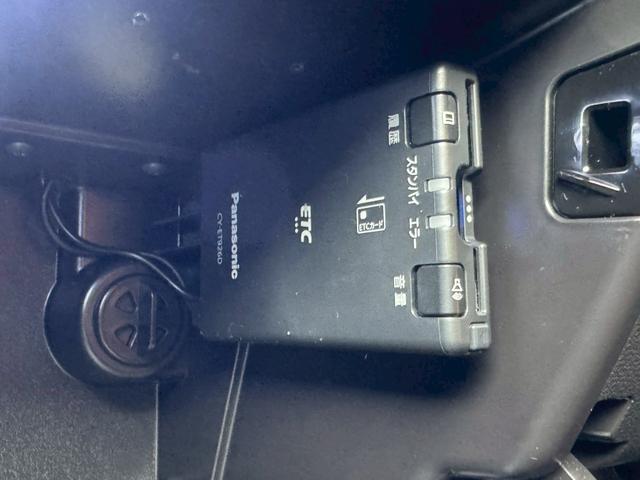 ＭＩＮＩ クーパーＳＤ　クロスオーバー　ナビ　フルセグＴＶ　バックカメラ　Ｂｌｕｅｔｏｏｔｈ　ミュージックサーバー　ルーフレール　ＣＤ＆ＤＶＤ再生　純正１８インチＡＷ　ＨＩＤヘッドライト　オートライト　ＥＴＣ　ＭＴモード付　電格ミラー（30枚目）