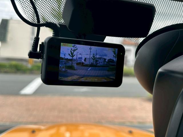 ＭＩＮＩ クーパー　純正ナビ　バックカメラ　Ｂｌｕｅｔｏｏｔｈ　プッシュスタート　ミラー型ＥＴＣ　ドラレコ　ミュージックサーバー　ＬＥＤヘッドライト　オートライト　ツートンルーフ　純正１５インチＡＷ　アイドリングストップ（26枚目）