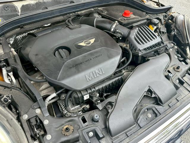 ＭＩＮＩ クーパー　純正ナビ　バックカメラ　Ｂｌｕｅｔｏｏｔｈ　プッシュスタート　ミラー型ＥＴＣ　ドラレコ　ミュージックサーバー　ＬＥＤヘッドライト　オートライト　ツートンルーフ　純正１５インチＡＷ　アイドリングストップ（39枚目）