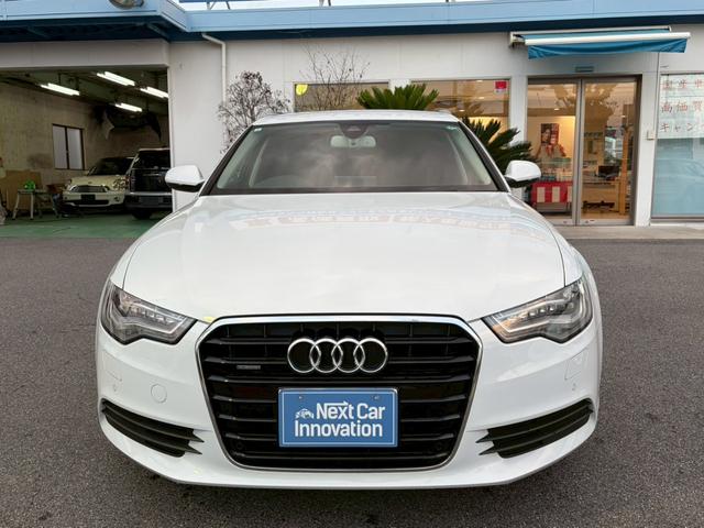 Ａ６アバント ２．８ＦＳＩクワトロ　４ＷＤ　純正ＨＤＤナビ　フリップダウンモニター　ＬＥＤヘットライト　ＥＴＣ　スマートキー　本革シート　シートヒーター　パワーシート　バックカメラ　クルコン　フルセグＴＶ　コーナーセンサー（3枚目）