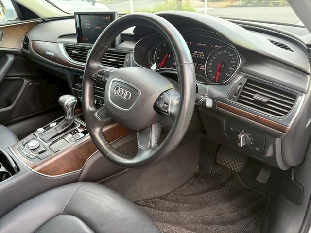 Ａ６アバント ２．８ＦＳＩクワトロ　４ＷＤ　純正ＨＤＤナビ　フリップダウンモニター　ＬＥＤヘットライト　ＥＴＣ　スマートキー　本革シート　シートヒーター　パワーシート　バックカメラ　クルコン　フルセグＴＶ　コーナーセンサー（13枚目）