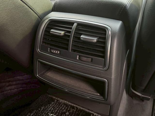 Ａ６アバント ２．８ＦＳＩクワトロ　４ＷＤ　純正ＨＤＤナビ　フリップダウンモニター　ＬＥＤヘットライト　ＥＴＣ　スマートキー　本革シート　シートヒーター　パワーシート　バックカメラ　クルコン　フルセグＴＶ　コーナーセンサー（32枚目）