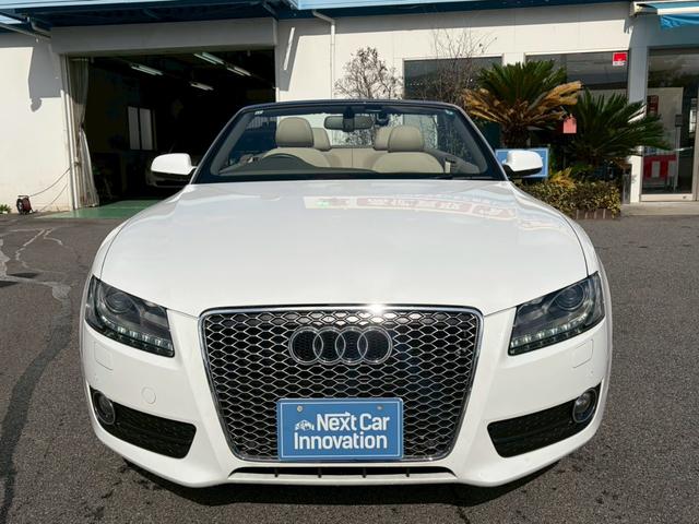 Ａ５カブリオレ ２．０ＴＦＳＩクワトロ　電動オープン　４ＷＤ　ドラレコ　バックカメラ　純正ナビ　クルコン　ＥＴＣ　パワーシート　シートヒーター　Ｗエアコン　純正１８インチＡＷ　コーナーセンサー　アイドリングストップ　パーキングアシスト（3枚目）