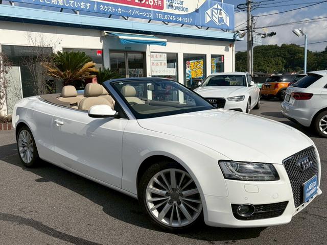 Ａ５カブリオレ ２．０ＴＦＳＩクワトロ　電動オープン　４ＷＤ　ドラレコ　バックカメラ　純正ナビ　クルコン　ＥＴＣ　パワーシート　シートヒーター　Ｗエアコン　純正１８インチＡＷ　コーナーセンサー　アイドリングストップ　パーキングアシスト（4枚目）