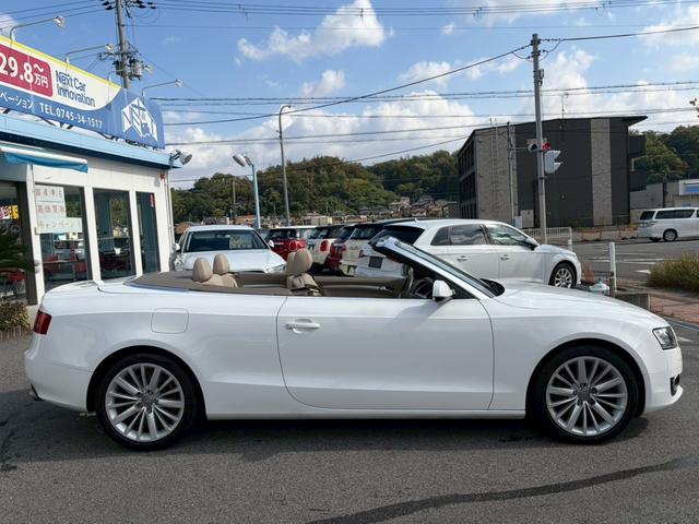 Ａ５カブリオレ ２．０ＴＦＳＩクワトロ　電動オープン　４ＷＤ　ドラレコ　バックカメラ　純正ナビ　クルコン　ＥＴＣ　パワーシート　シートヒーター　Ｗエアコン　純正１８インチＡＷ　コーナーセンサー　アイドリングストップ　パーキングアシスト（5枚目）