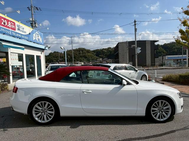 Ａ５カブリオレ ２．０ＴＦＳＩクワトロ　電動オープン　４ＷＤ　ドラレコ　バックカメラ　純正ナビ　クルコン　ＥＴＣ　パワーシート　シートヒーター　Ｗエアコン　純正１８インチＡＷ　コーナーセンサー　アイドリングストップ　パーキングアシスト（13枚目）