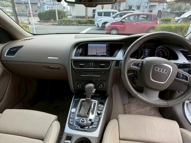 Ａ５カブリオレ ２．０ＴＦＳＩクワトロ　電動オープン　４ＷＤ　ドラレコ　バックカメラ　純正ナビ　クルコン　ＥＴＣ　パワーシート　シートヒーター　Ｗエアコン　純正１８インチＡＷ　コーナーセンサー　アイドリングストップ　パーキングアシスト（26枚目）