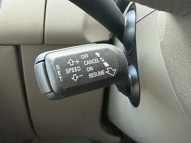 Ａ５カブリオレ ２．０ＴＦＳＩクワトロ　電動オープン　４ＷＤ　ドラレコ　バックカメラ　純正ナビ　クルコン　ＥＴＣ　パワーシート　シートヒーター　Ｗエアコン　純正１８インチＡＷ　コーナーセンサー　アイドリングストップ　パーキングアシスト（36枚目）