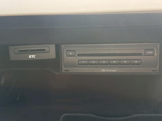 Ａ５カブリオレ ２．０ＴＦＳＩクワトロ　電動オープン　４ＷＤ　ドラレコ　バックカメラ　純正ナビ　クルコン　ＥＴＣ　パワーシート　シートヒーター　Ｗエアコン　純正１８インチＡＷ　コーナーセンサー　アイドリングストップ　パーキングアシスト（40枚目）