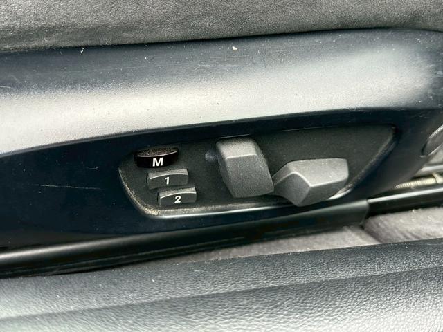 ３シリーズ ３２０ｉ　Ｍスポーツパッケージ　純正ナビ　バックカメラ　スマートキー　プッシュスタート　パワーシート　ミュージックサーバー　ＣＤ＆ＤＶＤ再生　ＡＵＸ　パーキングアシスト　純正１８インチＡＷ　ミラー型ＥＴＣ　オートライト（28枚目）