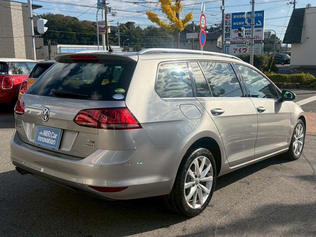ゴルフヴァリアント ＴＳＩハイラインブルーモーションテクノロジー　８インチナビ　地デジＴＶ　バックカメラ　パーキングアシスト　クルコン　ターボ車　アイドリングストップ　ＨＩＤヘットライト　レーンキープアシスト　コーナーセンサー　Ｗエアコン　ステアリングスイッチ（6枚目）