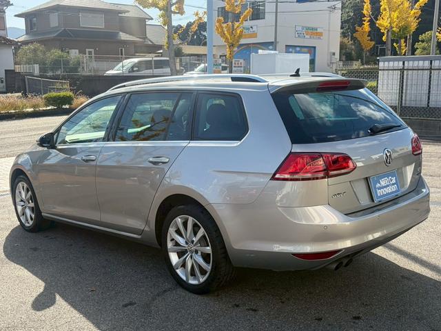 ゴルフヴァリアント ＴＳＩハイラインブルーモーションテクノロジー　８インチナビ　地デジＴＶ　バックカメラ　パーキングアシスト　クルコン　ターボ車　アイドリングストップ　ＨＩＤヘットライト　レーンキープアシスト　コーナーセンサー　Ｗエアコン　ステアリングスイッチ（11枚目）