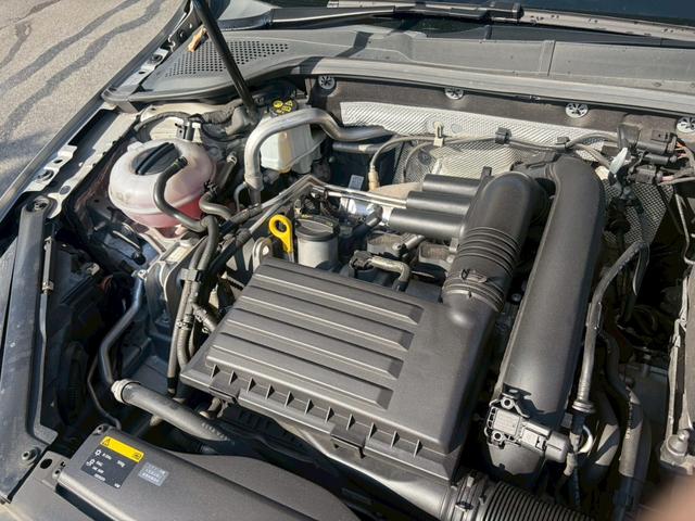 ゴルフヴァリアント ＴＳＩハイラインブルーモーションテクノロジー　８インチナビ　地デジＴＶ　バックカメラ　パーキングアシスト　クルコン　ターボ車　アイドリングストップ　ＨＩＤヘットライト　レーンキープアシスト　コーナーセンサー　Ｗエアコン　ステアリングスイッチ（42枚目）