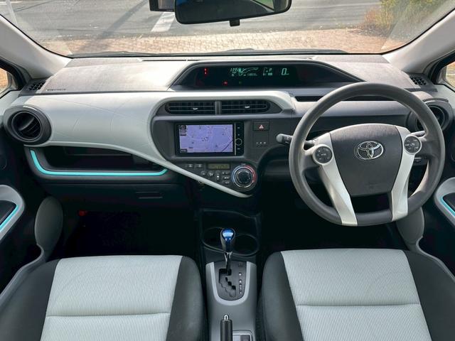 アクア Ｓ　ワンオーナー　リアスポイラー　純正ナビ　スマートキー　前後ドラレコ　バックカメラ　Ｂｌｕｅｔｏｏｔｈ　ＣＤ＆ＤＶＤ再生　プッシュスタート　ＬＥＤヘッドライト　オートライト　ステアスイッチ　ＥＴＣ（10枚目）