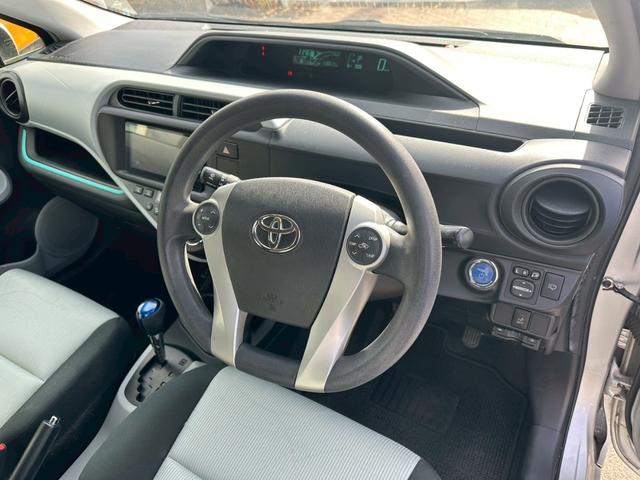 アクア Ｓ　ワンオーナー　リアスポイラー　純正ナビ　スマートキー　前後ドラレコ　バックカメラ　Ｂｌｕｅｔｏｏｔｈ　ＣＤ＆ＤＶＤ再生　プッシュスタート　ＬＥＤヘッドライト　オートライト　ステアスイッチ　ＥＴＣ（16枚目）