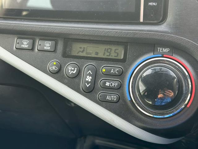 アクア Ｓ　ワンオーナー　リアスポイラー　純正ナビ　スマートキー　前後ドラレコ　バックカメラ　Ｂｌｕｅｔｏｏｔｈ　ＣＤ＆ＤＶＤ再生　プッシュスタート　ＬＥＤヘッドライト　オートライト　ステアスイッチ　ＥＴＣ（22枚目）