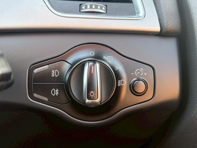 A4アバント 2.0TFSI Sラインパッケージ パワーバックドア 純正ナビ TV バックカメラ ETC シートヒーター ハーフレザーシート パワーシート アイドリングストップ コーナーセンサー パドルシフト スマートキー(27枚目)