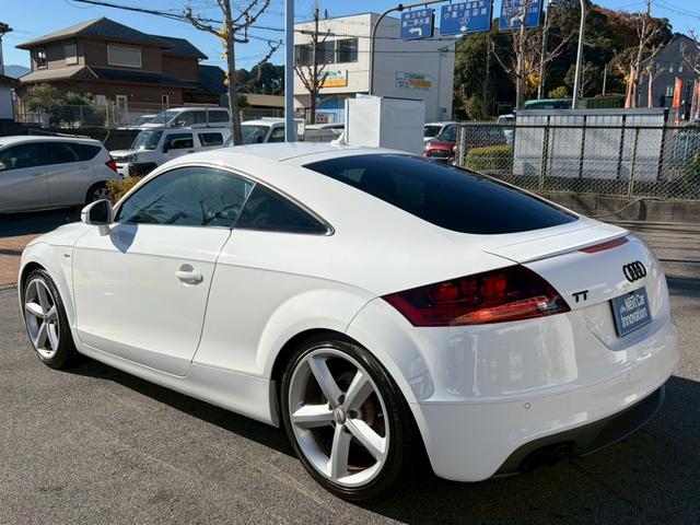 TTクーペ 2.0TFSI Sラインパッケージ ハーフレザーシート 純正ナビ パワーシート 電動リヤスポイラー フルセグTV バックカメラ Bluetooth CD&DVD再生 バックソナー パドルシフト アルミペダル ETC(8枚目)